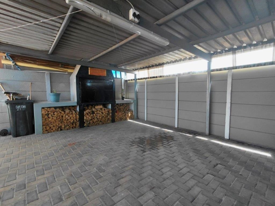 3 Bedroom Property for Sale in Broadlands Village Western Cape